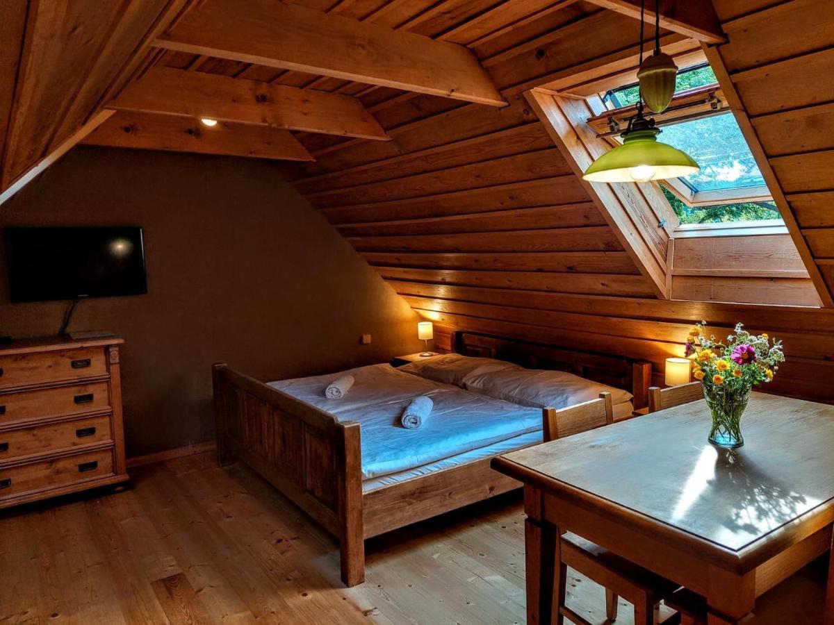 Apartmány Červený Dvůr Chvalšiny Exterior foto