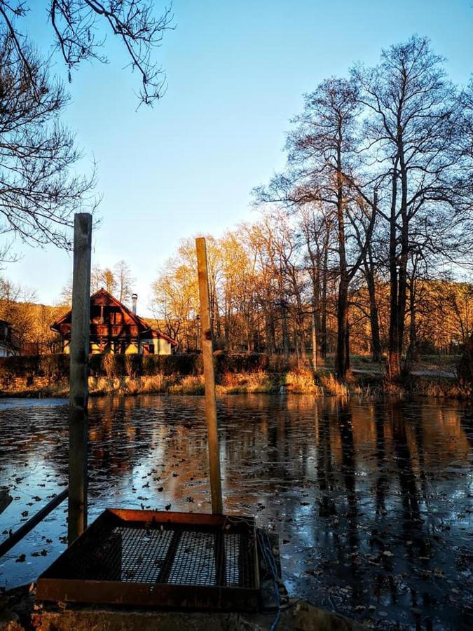 Apartmány Červený Dvůr Chvalšiny Exterior foto