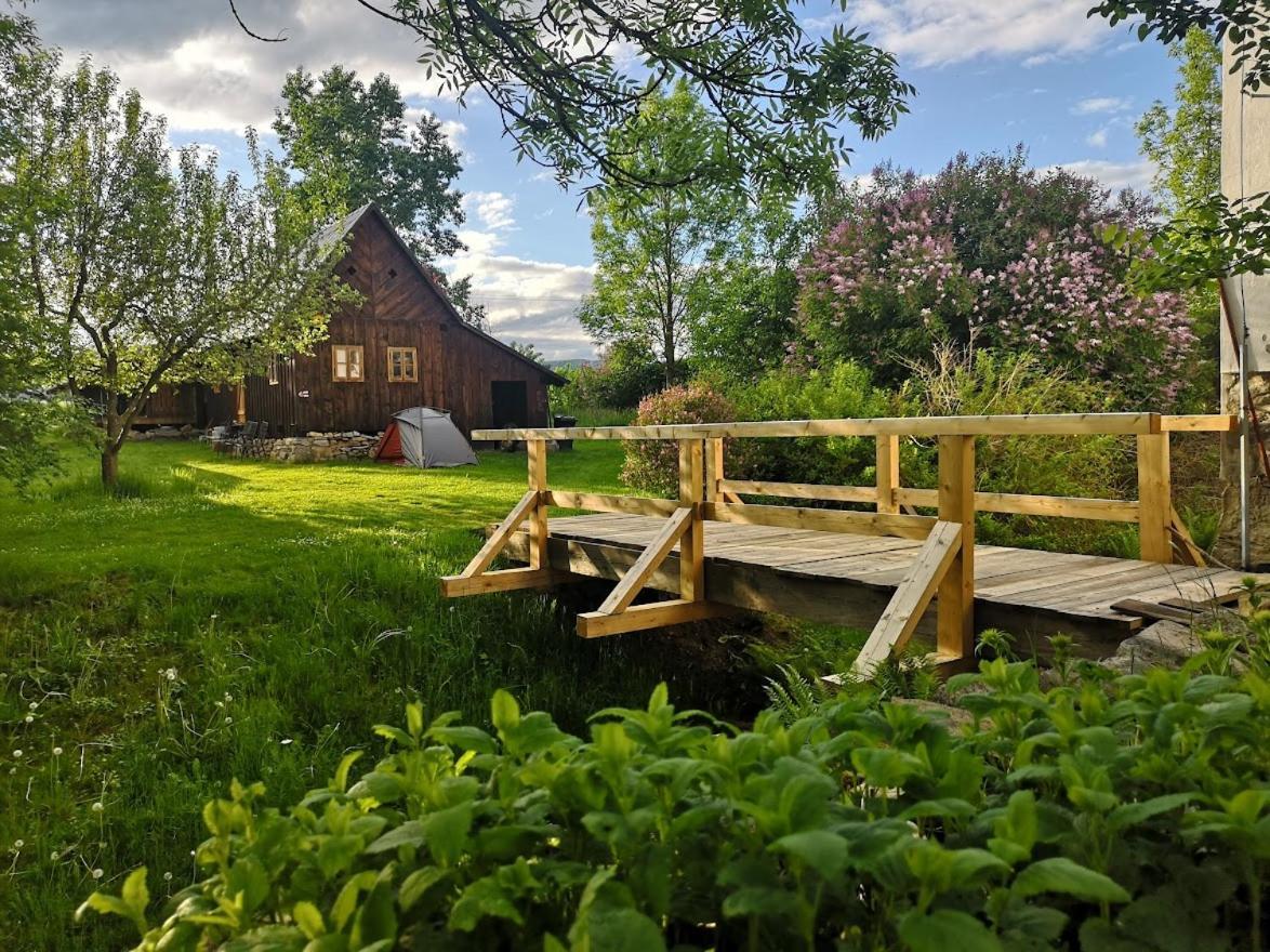 Apartmány Červený Dvůr Chvalšiny Exterior foto