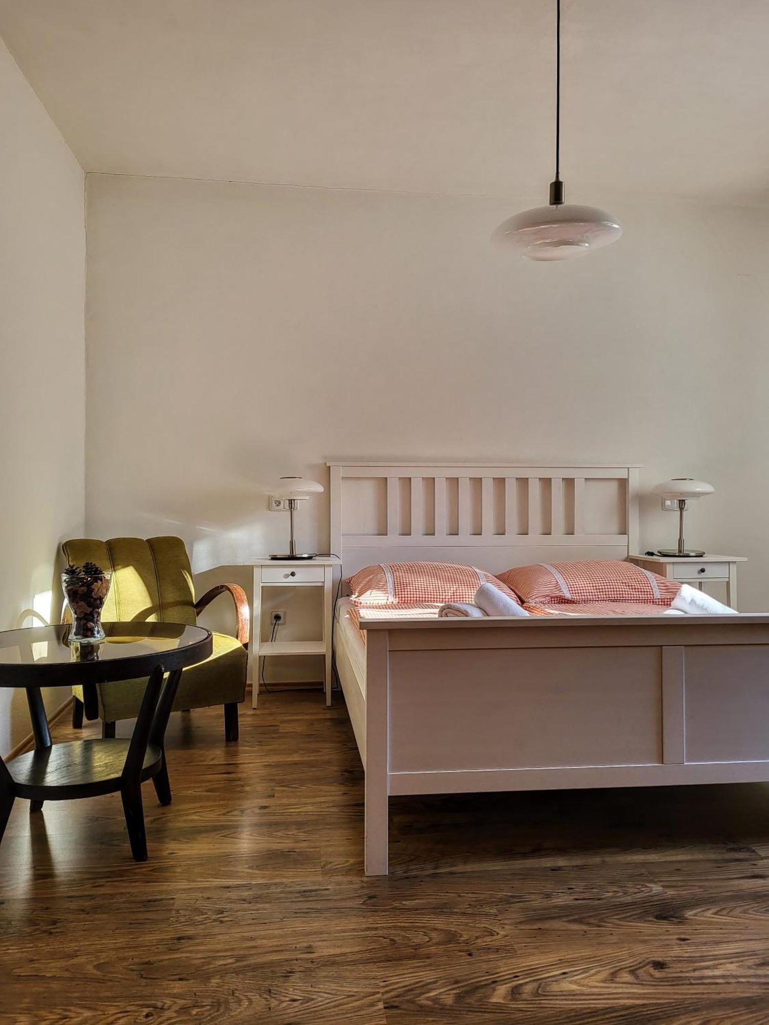 Apartmány Červený Dvůr Chvalšiny Exterior foto