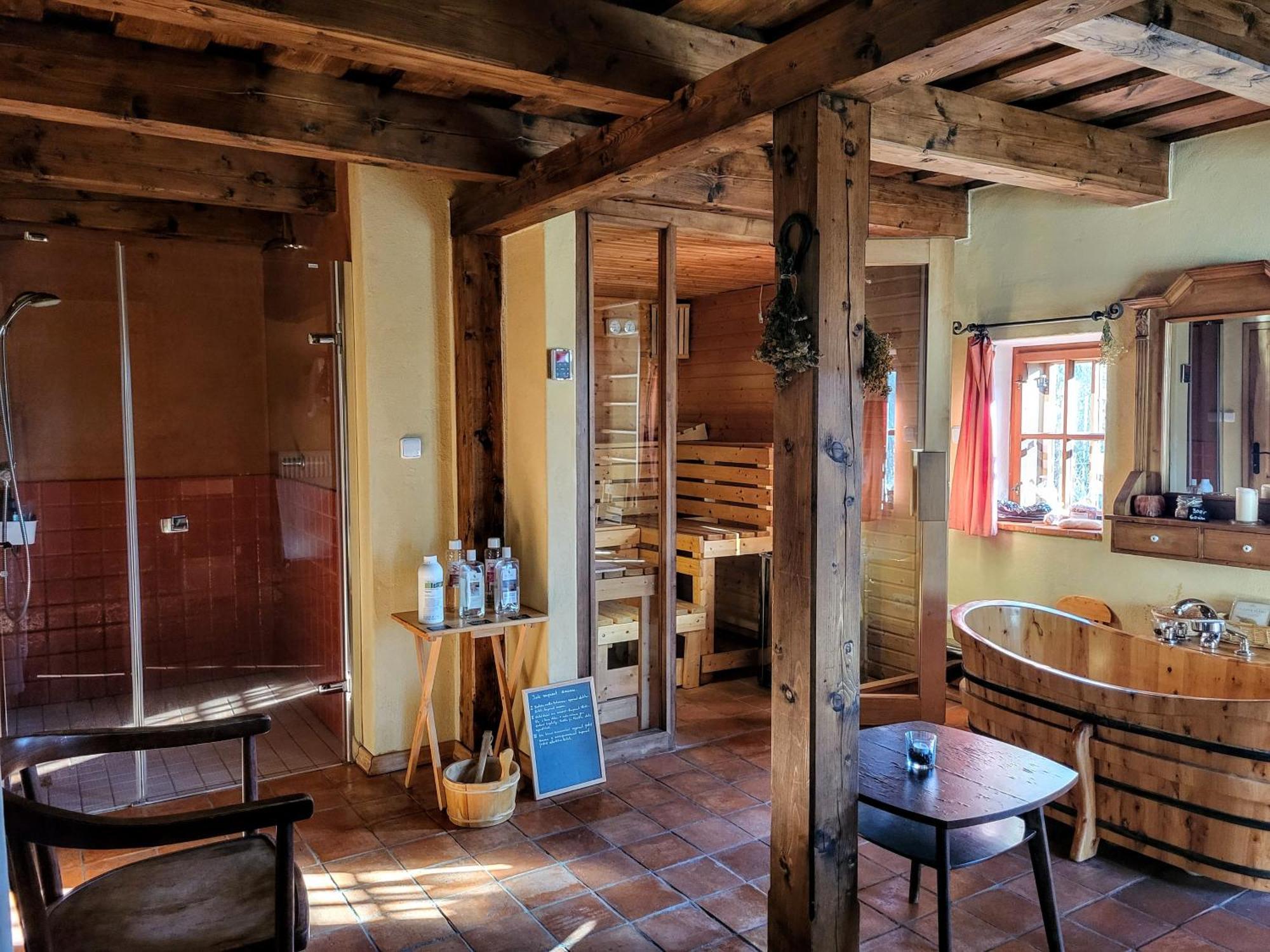 Apartmány Červený Dvůr Chvalšiny Exterior foto